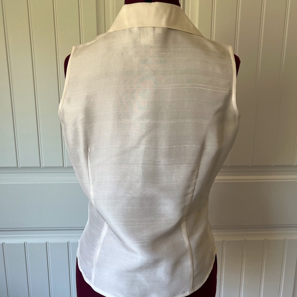 Elegant silk Cream Sleeveless Blouse - Picture 7 of 10